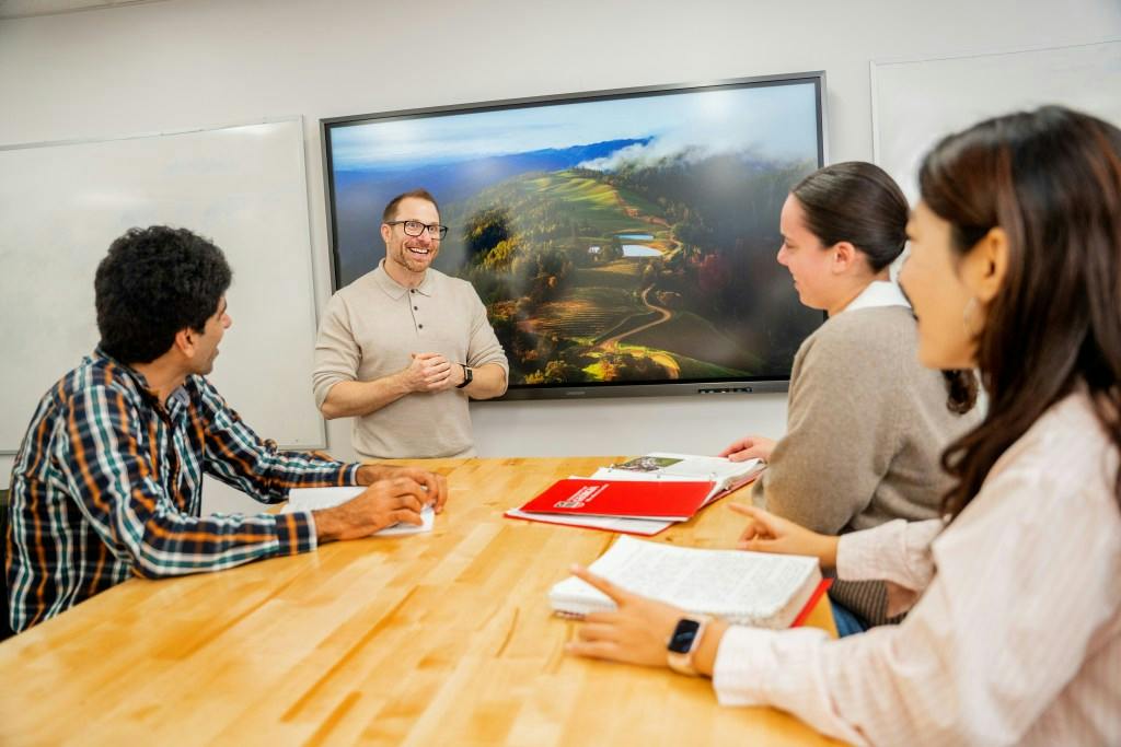 Chiesa teaches a class of UGA students.
