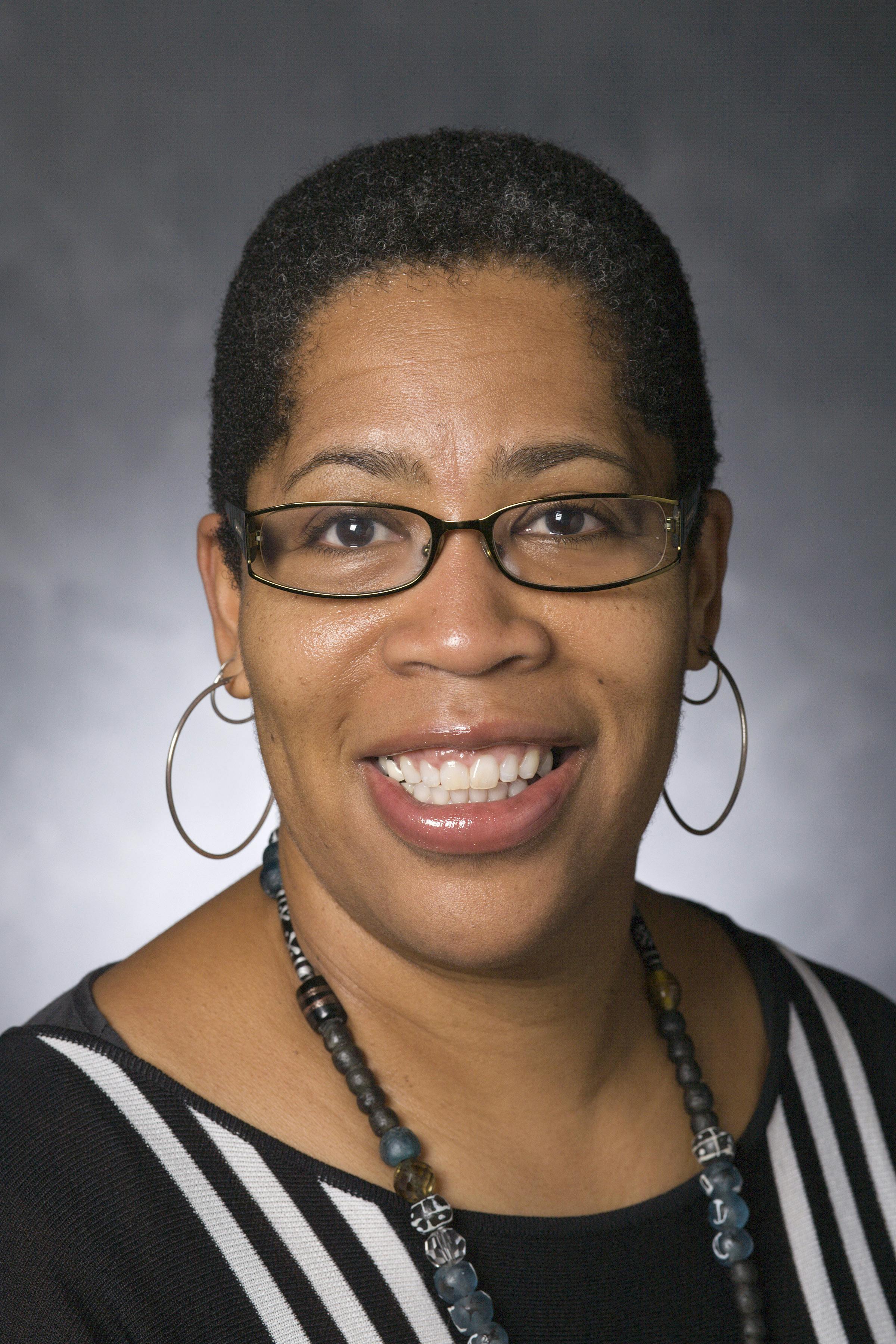 Cynthia Dillard headshot